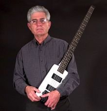 Ned Steinberger Fundador de la Marca de Guitarra Steinberger