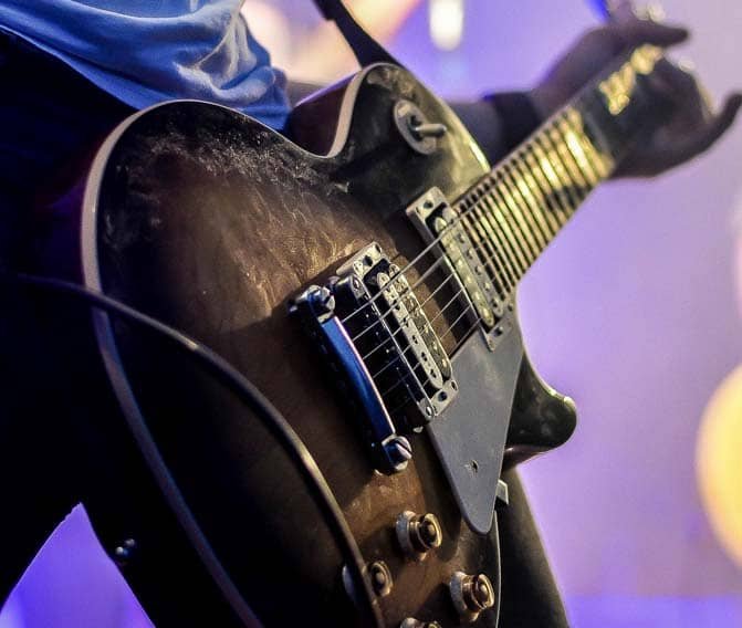 Equipo de Guitarra para Tocar Diferentes Géneros Musicales